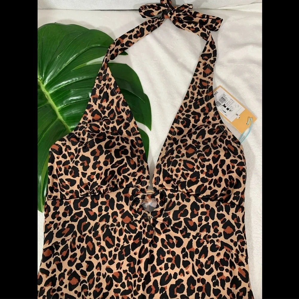 NWT Kona Sol Ring Leopard Cheetah V-Neck One Piece Swimsuit [ Small‎ ]